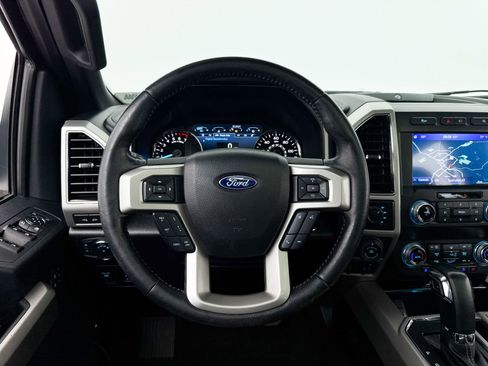 Used 2020 Ford F150 Lariat w/ Equipment Group 502A Luxury AWD/4WD image 4