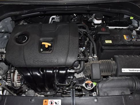 Used 2025 Kia Soul LX w/ LX Technology Package FWD image 26