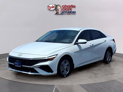 Certified 2024 Hyundai Elantra SE