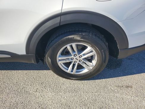 Used 2023 Ford Explorer XLT w/ Equipment Group 202A image 20