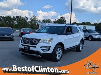 Used 2017 Ford Explorer XLT image 1