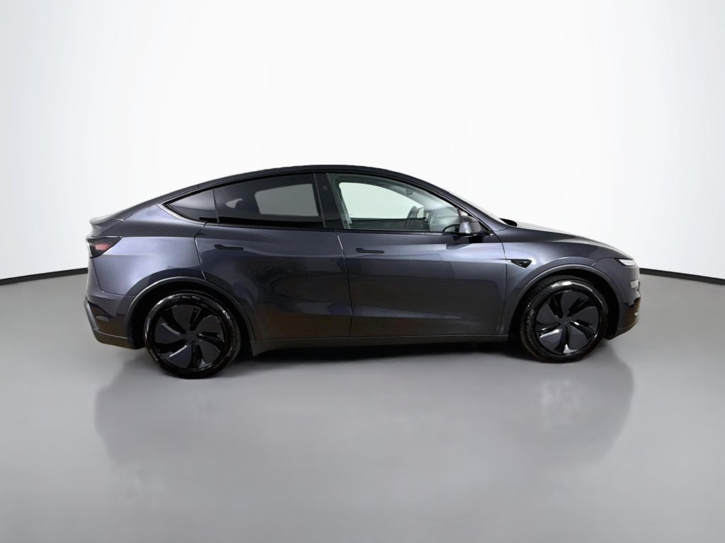 Used 2026 Tesla Model Y AWD image 8