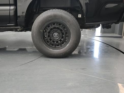 Used 2023 Toyota Tacoma SR AWD/4WD image 14