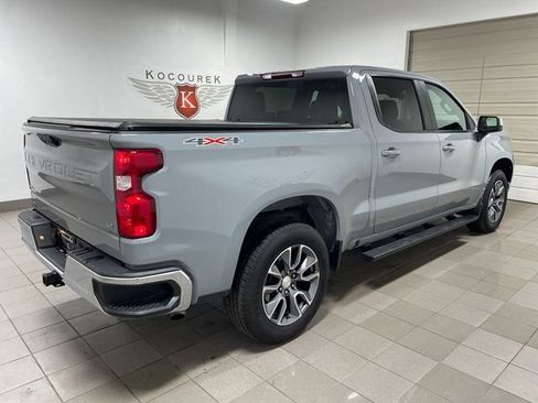 Used 2024 Chevrolet Silverado 1500 LT AWD/4WD image 6
