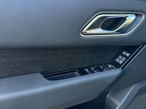 New 2024 Land Rover Range Rover Velar Dynamic HSE image 11