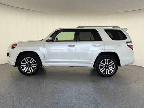 Used 2019 Toyota 4Runner Limited AWD/4WD image 7