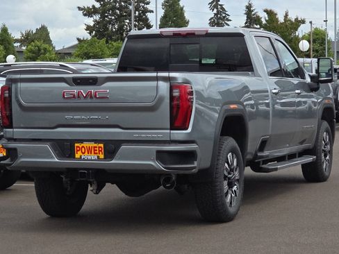 Used 2026 GMC Sierra 3500 Denali AWD/4WD image 5