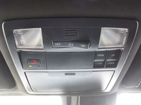 Certified 2023 Toyota Tacoma Limited AWD/4WD image 26