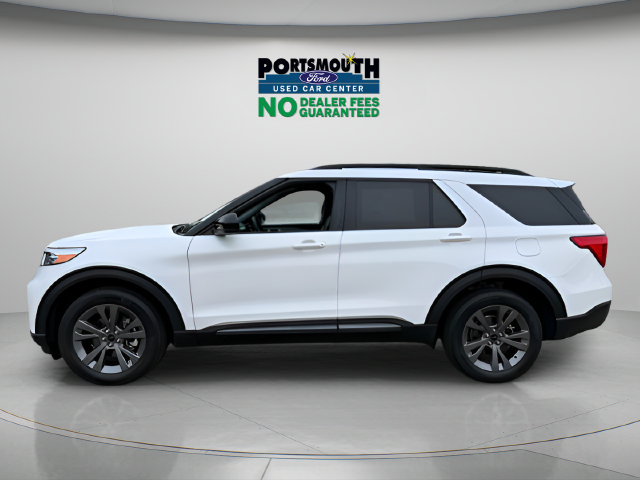 Used 2023 Ford Explorer XLT w/ Equipment Group 202A AWD/4WD image 2