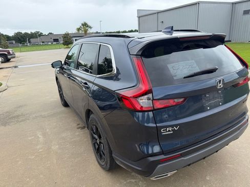 Used 2024 Honda CR-V Sport image 3