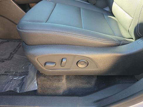 New 2026 Chevrolet Traverse LT w/ Sun and Wheel Package image 31