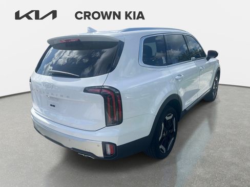 Certified 2024 Kia Telluride EX w/ EX Captain's Chair Package FWD image 5