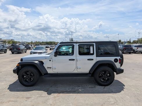 Used 2023 Jeep Wrangler Unlimited Sport AWD/4WD image 5