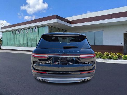 Certified 2025 Lincoln Corsair Premiere w/ Equipment Group 101A image 6