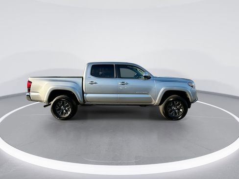Used 2023 Toyota Tacoma TRD Sport image 9