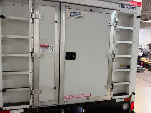 Used 2016 Ford E-450 and Econoline 450 Super Duty w/ Power Windows & Locks Group image 3