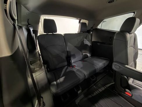Used 2020 Buick Enclave Premium w/ Surround and Sites Package FWD image 15