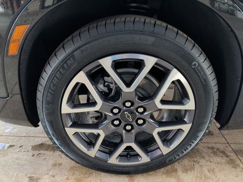 Certified 2025 Chevrolet Blazer RS image 11