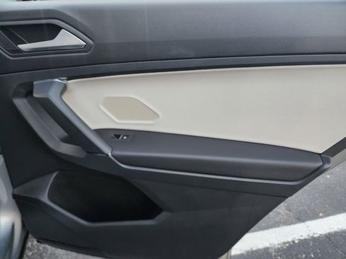 Used 2019 Volkswagen Tiguan SEL image 17