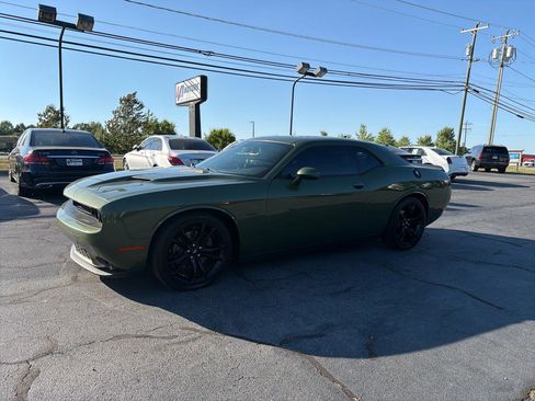 Used 2018 Dodge Challenger R/T Plus RWD image 2