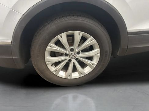Used 2018 Volkswagen Tiguan S FWD image 25