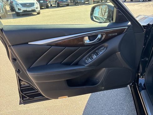 Used 2015 INFINITI Q50 Sport w/ Technology Package image 11