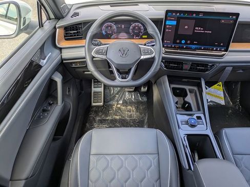 New 2026 Volkswagen Tiguan SEL R-Line image 16