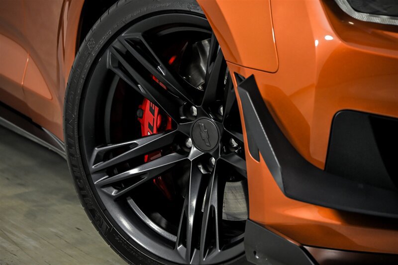 Used 2022 Chevrolet Camaro ZL1 RWD image 3