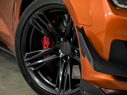Used 2022 Chevrolet Camaro ZL1 RWD image 3