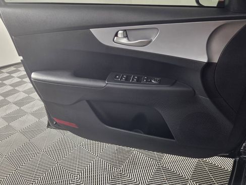 Used 2024 Kia Forte LXS w/ LXS Technology Package FWD image 21