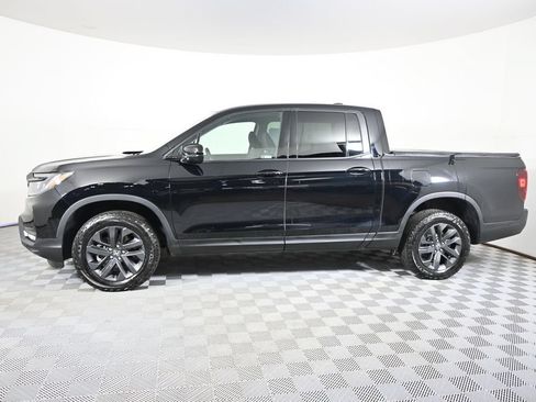 Used 2025 Honda Ridgeline Sport image 2
