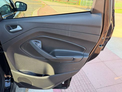 Used 2017 Ford Escape SE AWD/4WD image 21
