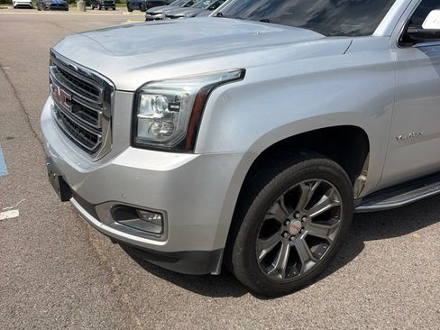 Used 2017 GMC Yukon SLE w/ Convenience Package RWD image 2