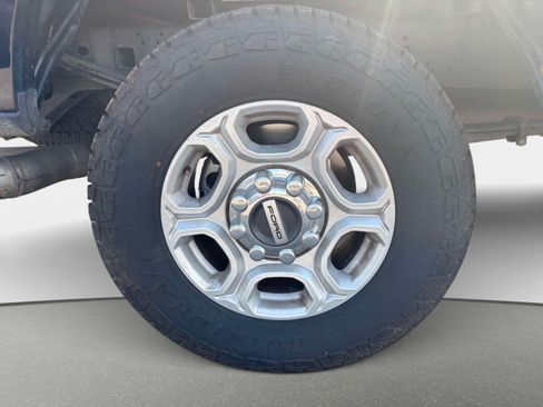Used 2025 Ford F250 XLT AWD/4WD image 18