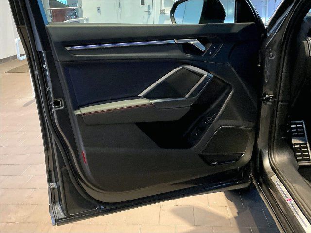Certified 2025 Audi Q3 2.0T Premium Plus w/ Premium Plus Package AWD/4WD image 29