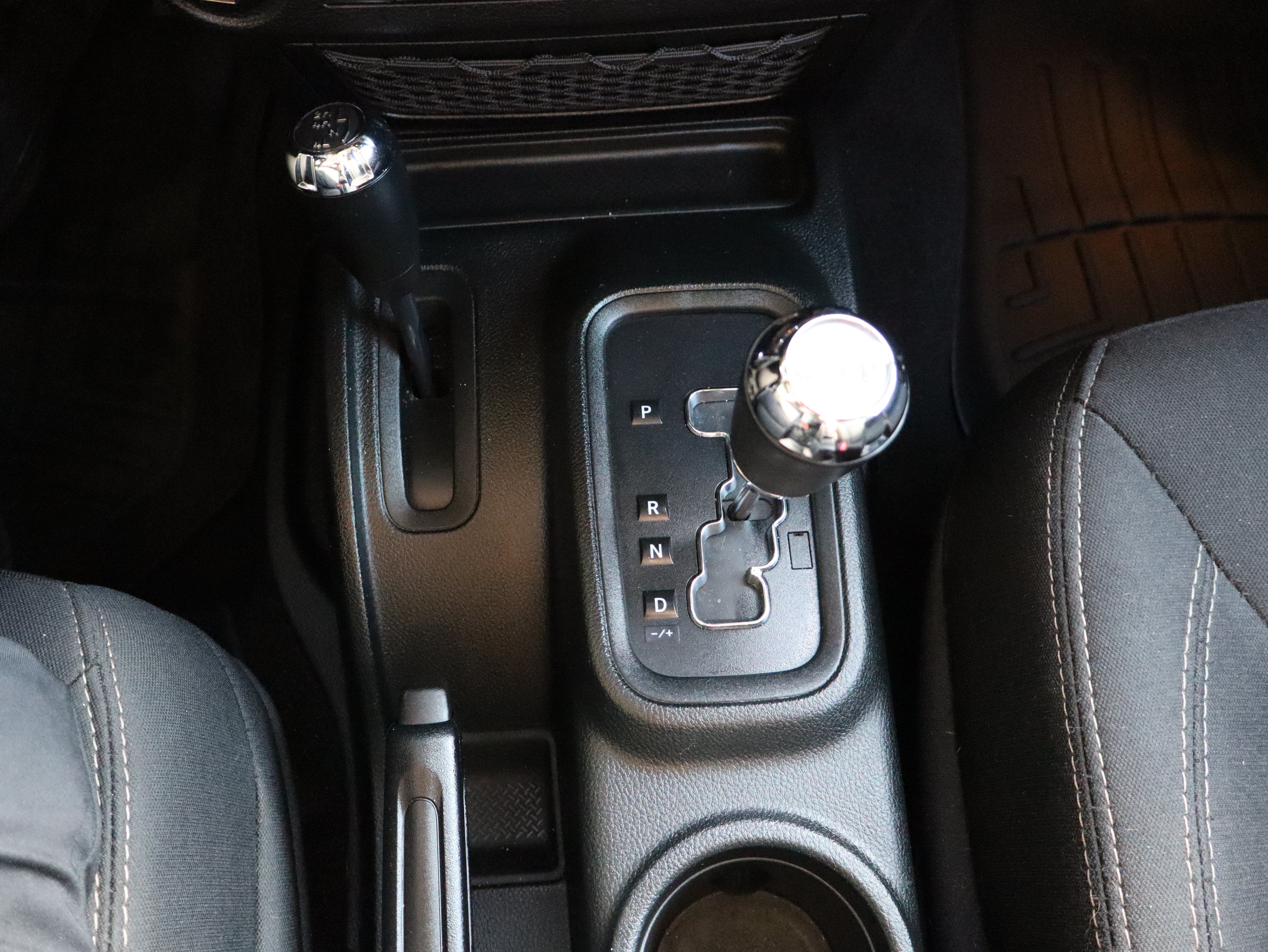 Used 2018 Jeep Wrangler Unlimited Sport AWD/4WD image 42
