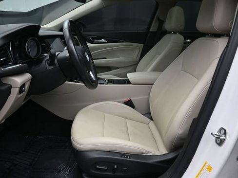 Used 2018 Buick Regal Essence w/ Driver Confidence Package #1 AWD/4WD image 13