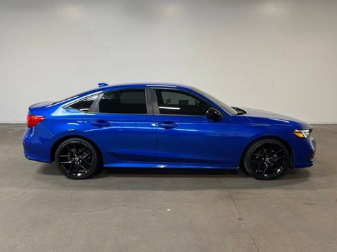 Used 2022 Honda Civic Sport image 2