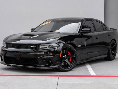 Used 2018 Dodge Charger SRT w/ Harman/Kardon Audio Group image 6