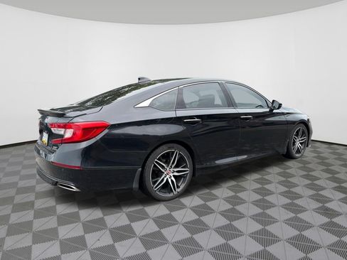 Used 2021 Honda Accord Touring image 6