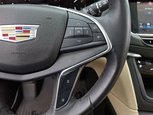 Used 2017 Cadillac XT5 Premium Luxury image 23