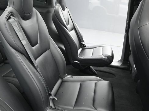 Used 2019 Tesla Model X Long Range image 32