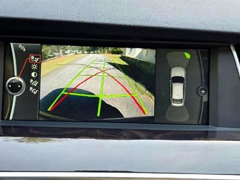 Used 2012 BMW 550i Gran Turismo w/ Driver Assistance Pkg image 32