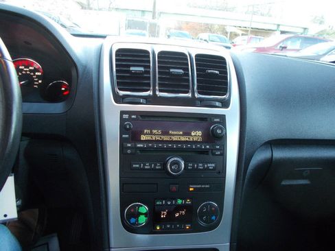 Used 2011 GMC Acadia SLE image 14