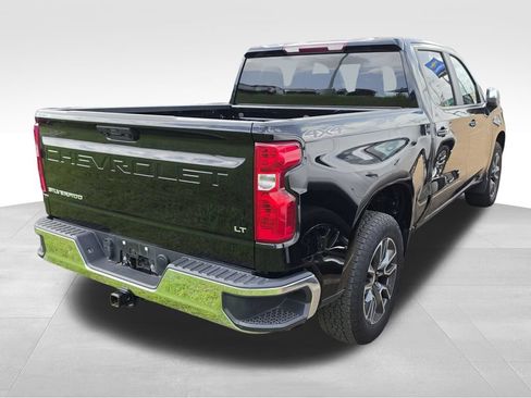 Used 2023 Chevrolet Silverado 1500 LT AWD/4WD image 7