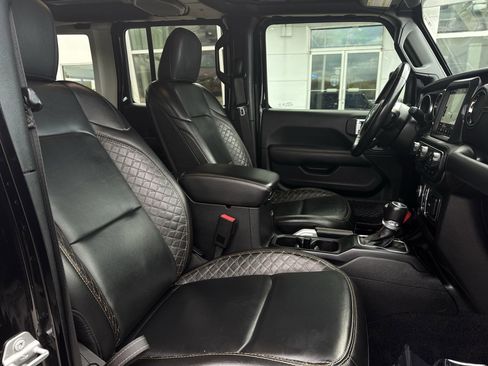 Used 2021 Jeep Wrangler Unlimited Sahara image 27