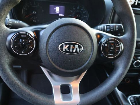 Used 2021 Kia Soul LX FWD image 12