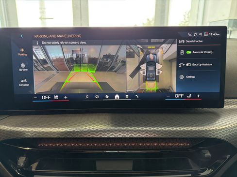 Used 2025 BMW 330i xDrive Sedan w/ M Sport Package image 26