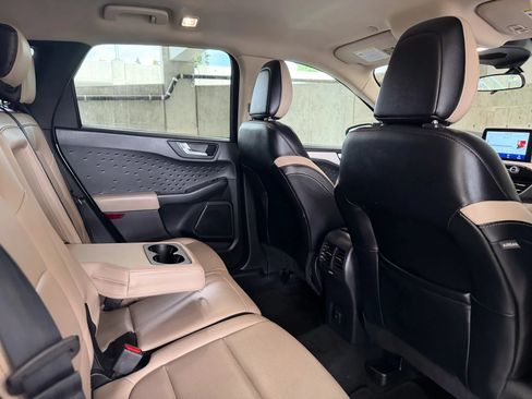 Used 2020 Ford Escape SEL FWD image 22