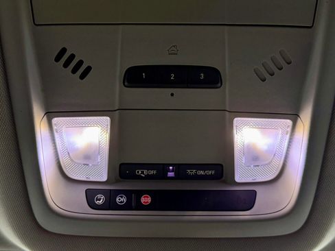 Used 2019 GMC Acadia SLT image 24